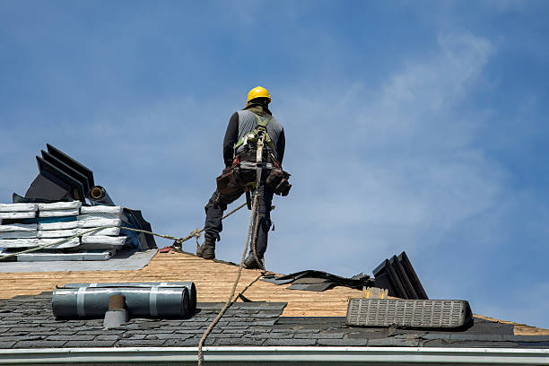 Professional Gutter Installation technician working in Florham Park, NJ
